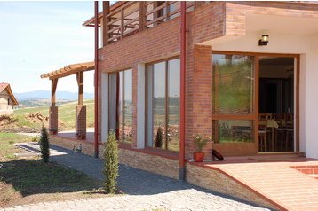 Roumanie Privát Odorheiu Secuiesc, Extérieur